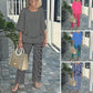 👚  Costum casual pentru femei: Top cu gât rotund și pantaloni imprimați🌿